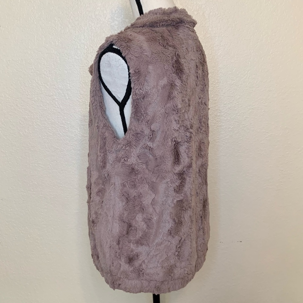 Sanctuary Faux Fur Sleeveless Vest Zip Up Taupe Brown Size Medium - Picture 7 of 16